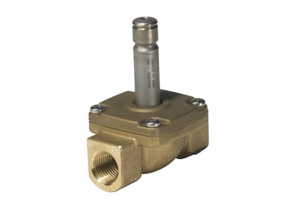 Danfoss Zawór elektromagnetyczny EV225B DN15 Kv3 032U3805 – wysokotemperaturowy zawór serwosterowany z uszczelnieniem PTFE, do pary wodnej do 185°C. Solidna konstrukcja: korpus z mosiądzu DZR, elementy ze stali nierdzewnej. Idealny do systemów grzewczych, parowych i przemysłowych