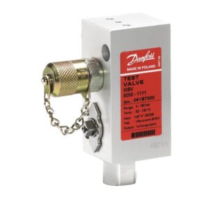 Danfoss Zawór 061B7000 – wysokiej jakości zawór zaprojektowany do zastosowań przemysłowych, zapewniający niezawodne działanie i trwałość w wymagających warunkach. Jego konstrukcja spełnia standardy techniczne, gwarantując skuteczność w układach hydraulicznych i pneumatycznych.
