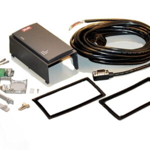 Zestaw montażowy LCP FRONT MOUNTING (MCF 102) – zapewnia stopień ochrony IP55/IP66, kompatybilny z falownikami FC102, FC202, FC301, FC302. Idealny do bezpiecznej i trwałej instalacji panelu sterowania LCP w wymagających środowiskach przemysłowych. Kod produktu: 130B1129.
