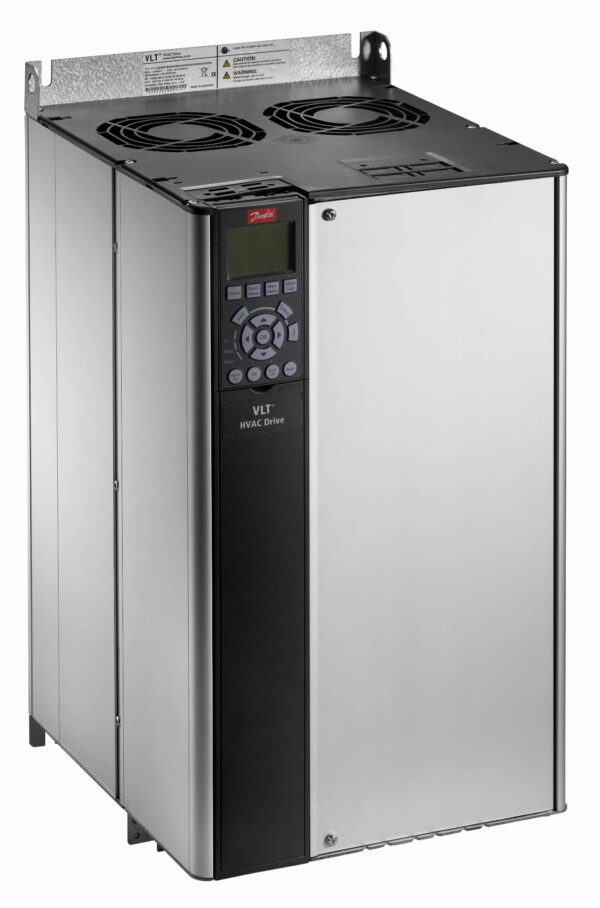 srebrna przetwornica Danfoss z dwoma wentylatorami na górze
