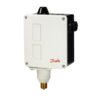 Danfoss Presostat 017-525366 – przemysłowy presostat o wysokiej precyzji, zapewniający niezawodne monitorowanie ciśnienia w systemach hydraulicznych i pneumatycznych. Solidna konstrukcja gwarantuje trwałość oraz odporność na trudne warunki eksploatacyjne. Idealny do zastosowań wymagających stabilności i dokładności pomiarów.